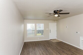 9414 Arden Bend in San Antonio, TX - Building Photo - Building Photo