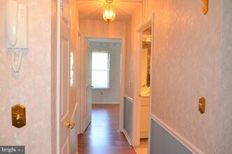 818 Roundtree Pl in Trenton, NJ - Building Photo - Building Photo