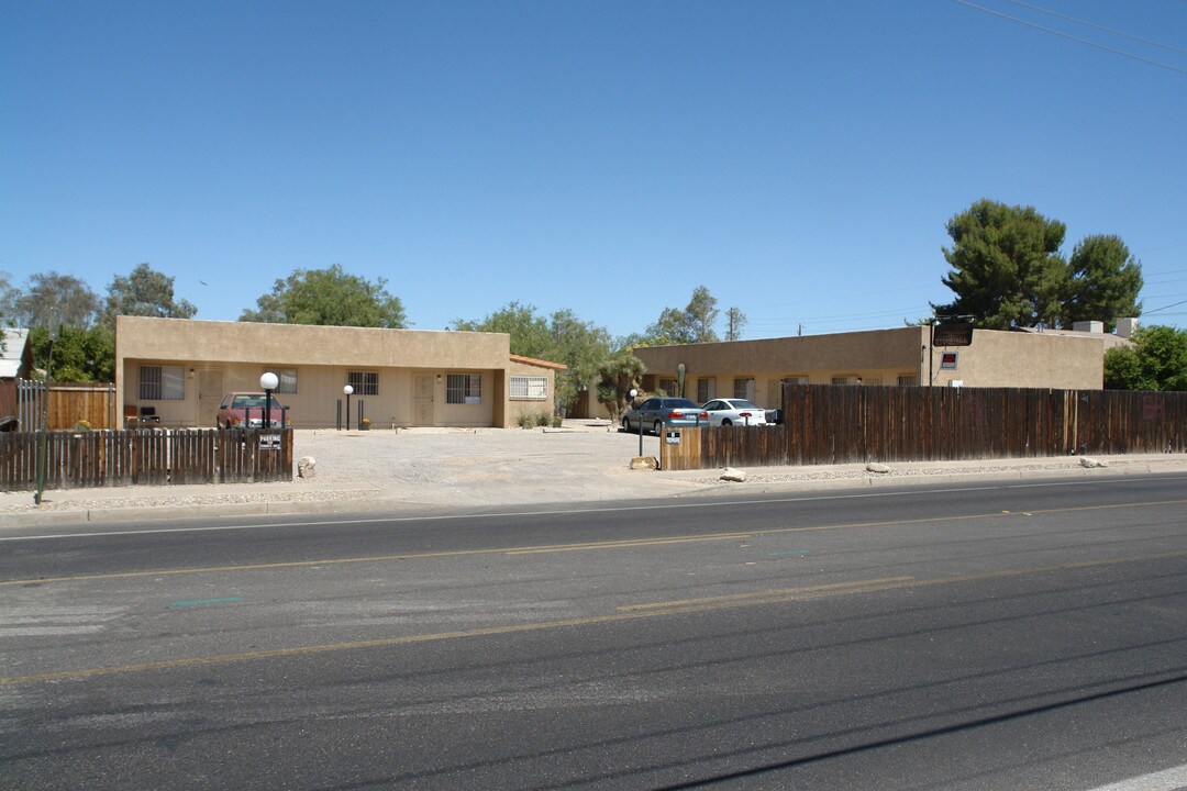 1428 N Columbus Blvd in Tucson, AZ - Foto de edificio