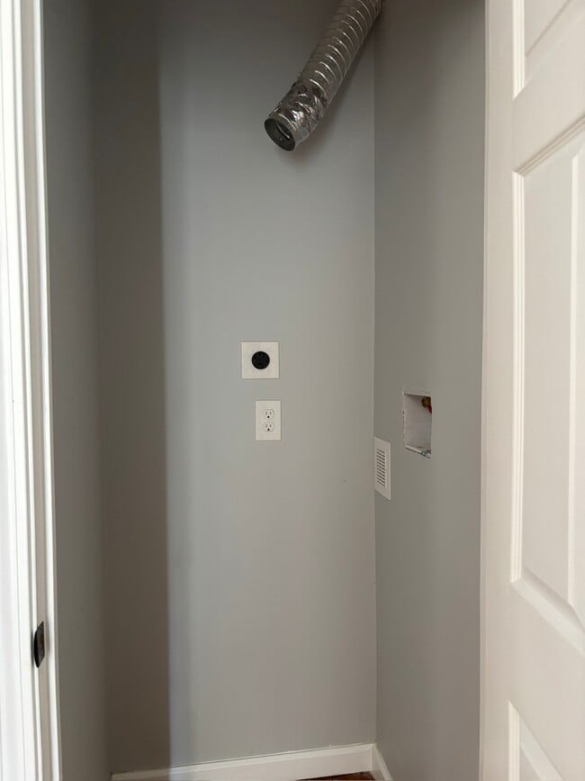 1239 Social St in Blackstone, MA - Building Photo - Building Photo