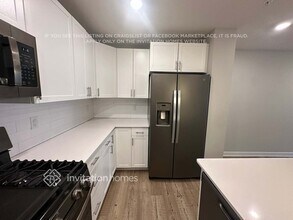 10904 Everest Pl N in Maple Grove, MN - Building Photo - Building Photo