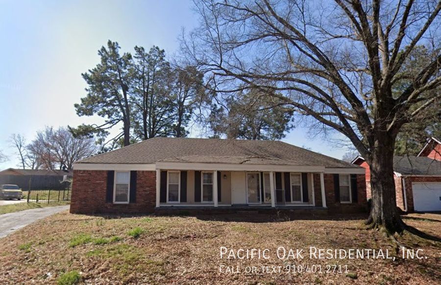 6133 Live Oak Cove in Memphis, TN - Foto de edificio