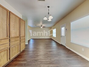 18042 Platinum Springs Dr in Tomball, TX - Building Photo - Building Photo