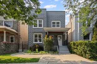 3751 W Irving Park Rd in Chicago, IL - Building Photo