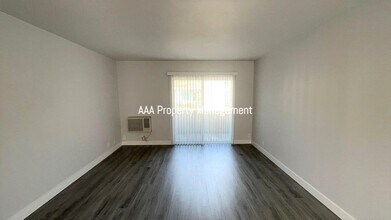 1731 Ellis St in Concord, CA - Foto de edificio - Building Photo