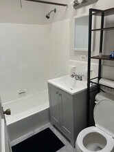 4558 Oakmont St in Philadelphia, PA - Building Photo - Building Photo