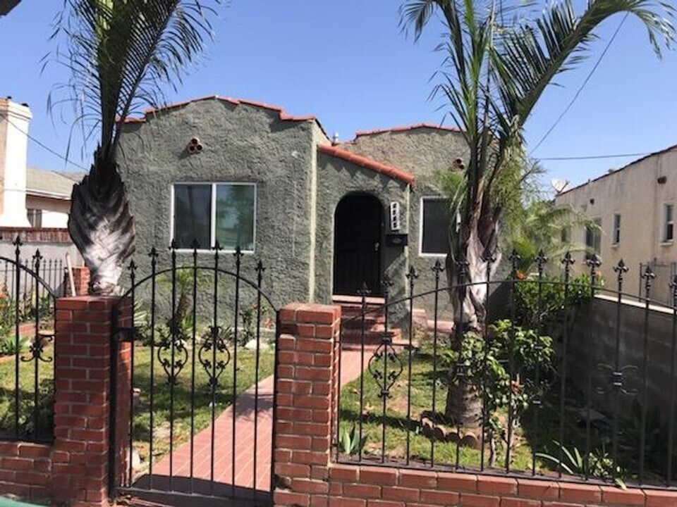 4845 W 99th St in Inglewood, CA - Building Photo