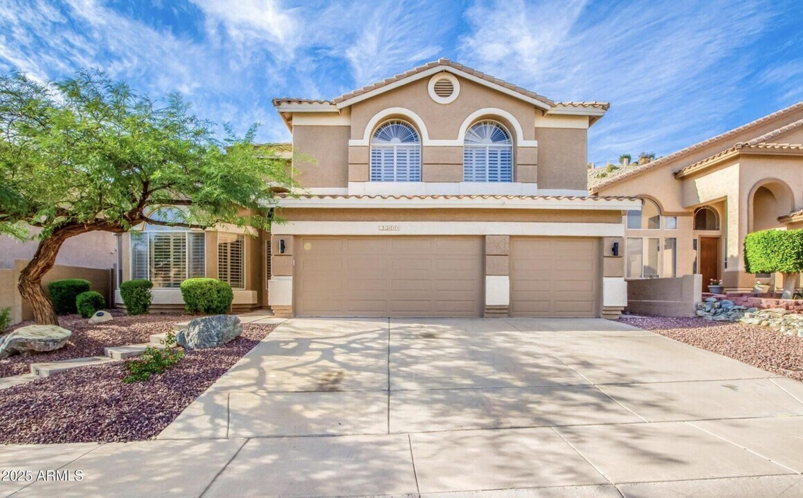 16044 S 9th Pl in Phoenix, AZ - Building Photo