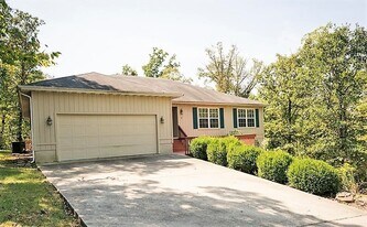 5 Wreston Ln in Bella Vista, AR - Building Photo