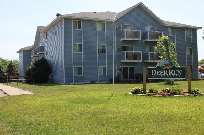 Deer Run Apartments in Howard Lake, MN - Building Photo - Building Photo