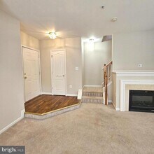 5098 English Terrace in Alexandria, VA - Building Photo - Building Photo