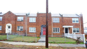 1213 Raum St NE Apartments