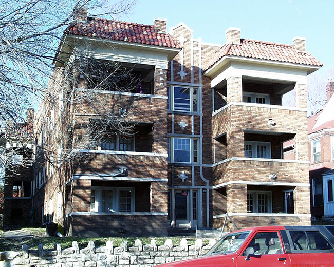 Benton Apartments in Kansas City, MO - Building Photo - Building Photo