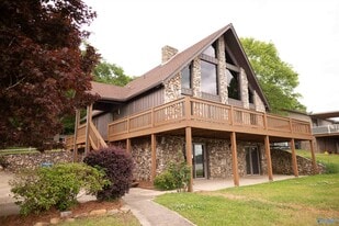 418 Riverton Dr in Rainbow City, AL - Building Photo