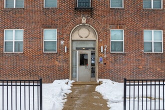 Ellis Apartments, LP in Indianapolis, IN - Foto de edificio - Building Photo