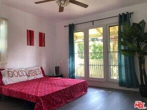 4203 Verdugo Rd in Los Angeles, CA - Foto de edificio - Building Photo