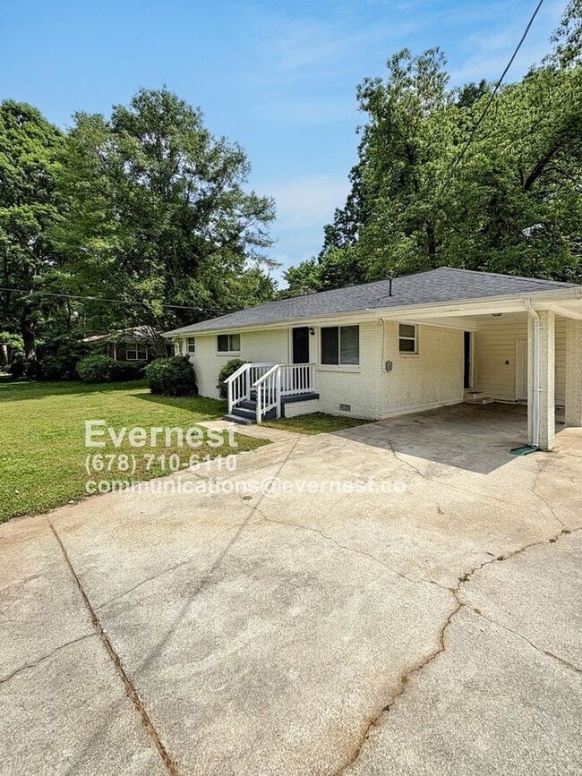 4402 Davana Dr in Ellenwood, GA - Building Photo - Building Photo
