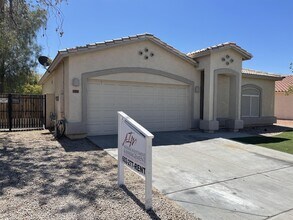 8565 W Tuckey Ln in Glendale, AZ - Building Photo - Building Photo