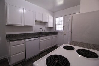 7620 Terrace St in Kansas City, MO - Building Photo - Building Photo