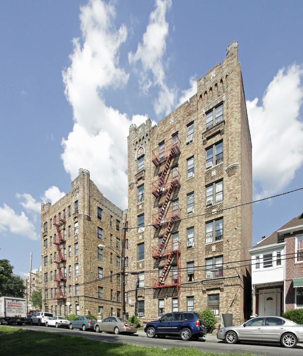 3764 Bronx Blvd in Bronx, NY - Building Photo