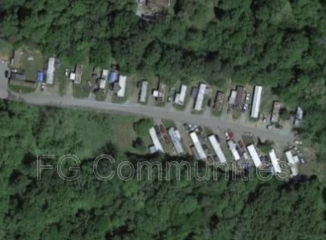property at 2844 Maple Ave