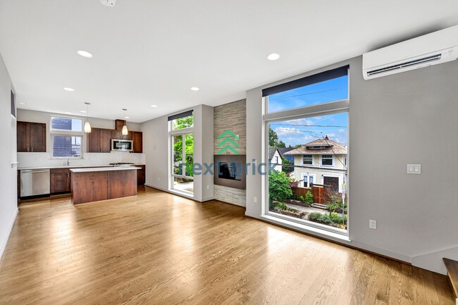 1706 E Marion St in Seattle, WA - Building Photo - Building Photo