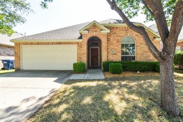 property at 2609 Swan Dr