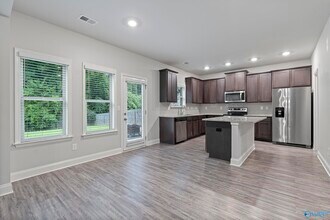 7206 Dorchester Dr SE in Owens Cross Roads, AL - Building Photo - Building Photo