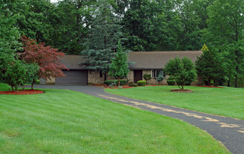 6804 Easton Rd in Pipersville, PA - Foto de edificio - Building Photo