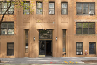 310 E 55th St in New York, NY - Building Photo - Building Photo