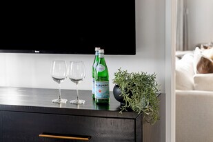 484 2nd St, Unit FL2-ID1380130P in Everett, MA - Building Photo