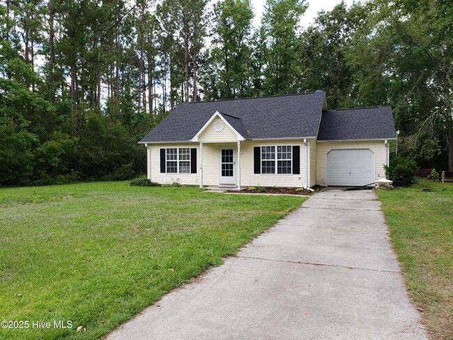 property at 3 Stoney Creek Ln