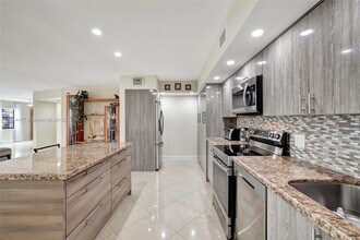 1301 NE 7th St in Hallandale Beach, FL - Building Photo - Building Photo