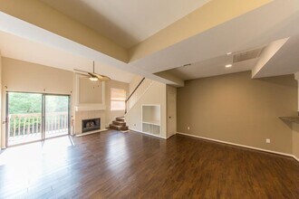 737 Davis Rd in League City, TX - Building Photo - Building Photo