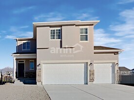 1379 White St in Saratoga Springs, UT - Building Photo