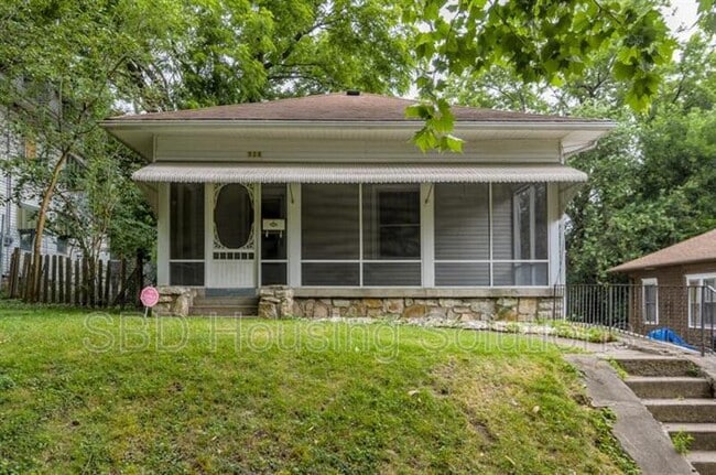 property at 528 S Arlington Ave