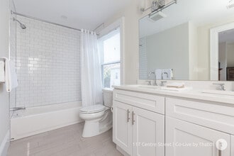 117 Centre St, Unit 1 in Boston, MA - Building Photo - Building Photo