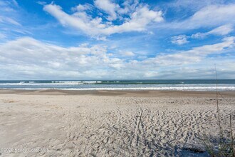 2100 N Atlantic Ave in Cocoa Beach, FL - Building Photo - Building Photo