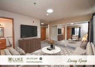 138 N Sycamore Ave in Sioux Falls, SD - Building Photo - Building Photo