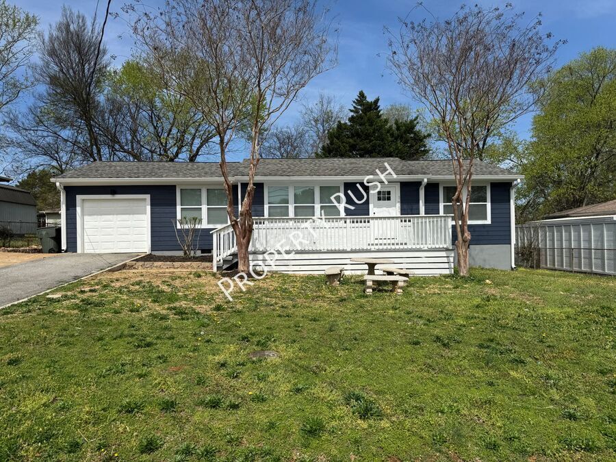 1711 Albert Ln in Chattanooga, TN - Building Photo