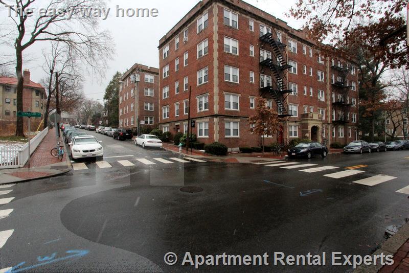 6 Agassiz St in Cambridge, MA - Building Photo