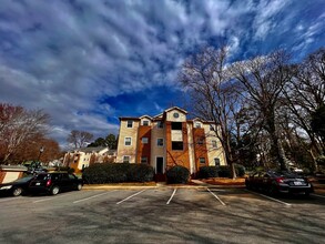 Salem Village I in Charlotte, NC - Building Photo - Building Photo