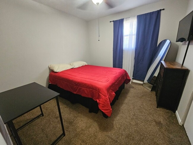 7567 Wendell Dr in Jacksonville, FL - Foto de edificio - Building Photo