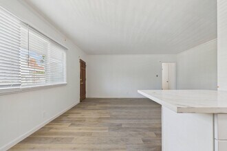 1102 Idaho Apartments in Santa Monica, CA - Building Photo - Building Photo