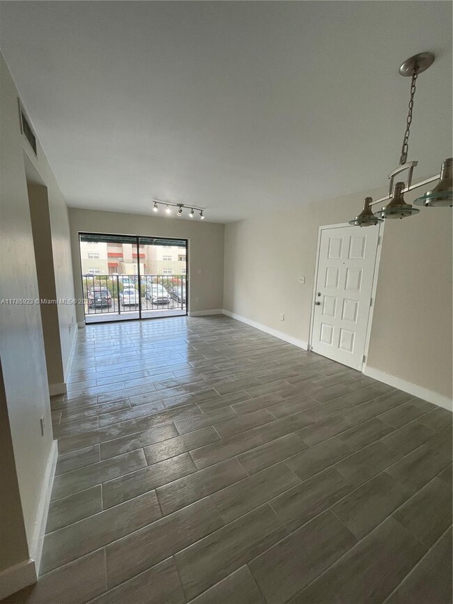 7427 SW 152nd Ave in Miami, FL - Building Photo - Building Photo