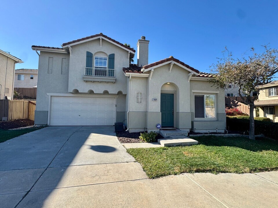 1404 Ashford Castle Dr in Chula Vista, CA - Building Photo