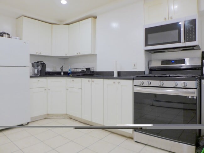 860 Huntington Ave in Boston, MA - Foto de edificio - Building Photo