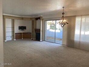 26265 Rainbow Glen Dr in Santa Clarita, CA - Building Photo - Building Photo