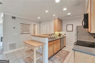 8 Arpege Way NW in Atlanta, GA - Building Photo - Building Photo