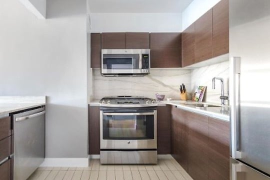 232 E 32nd St, Unit 3D in New York, NY - Foto de edificio - Building Photo